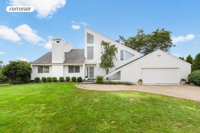 property at 9 Watersedge Ct