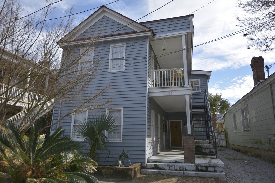 195 Line St in Charleston, SC - Building Photo