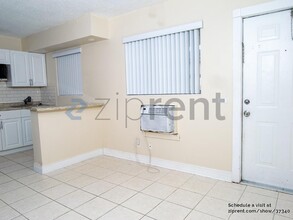 6133 SW 34th St in Miramar, FL - Building Photo - Building Photo