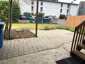 5740 NE 62nd St in Seattle, WA - Building Photo - Building Photo