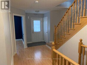 5 Toulouse Ct in Markham, ON - Building Photo - Building Photo