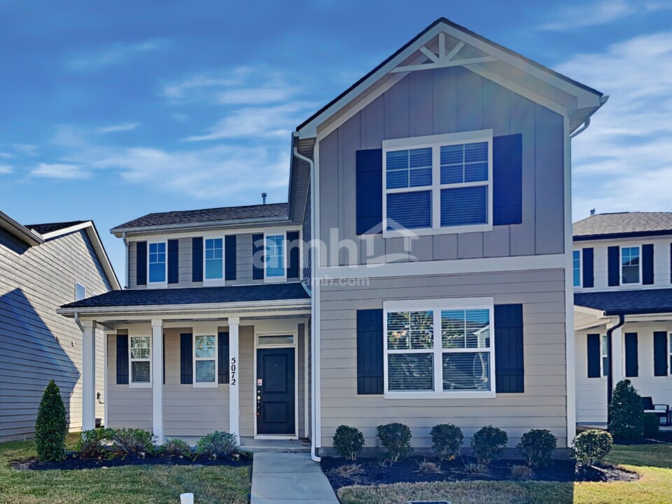 5072 Trailwater Dr in Nashville, TN - Building Photo