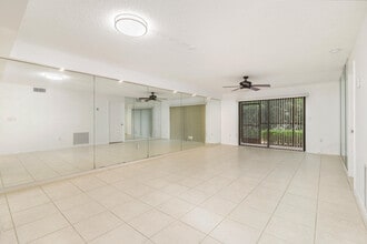 3525 S Ocean Blvd in Palm Beach, FL - Building Photo - Building Photo