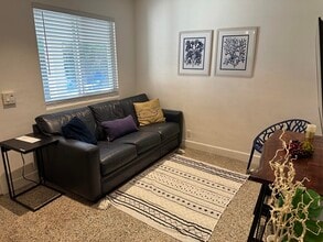 1258 Beach Rd in West Palm Beach, FL - Foto de edificio - Building Photo