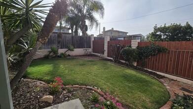 822 Bracero Rd in Encinitas, CA - Foto de edificio - Building Photo