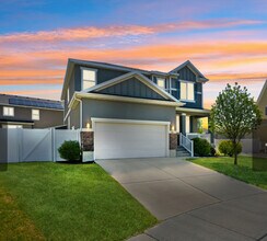 42 N Trident Maple Dr in Vineyard, UT - Building Photo - Building Photo