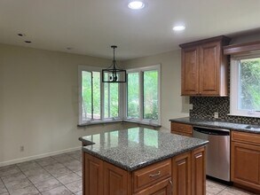 8551 North Point Dr in Fox Point, WI - Building Photo - Building Photo