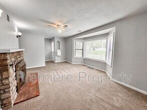 1107 W 27th St S in Independence, MO - Foto de edificio - Building Photo