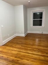 19 Greenwood Hill St, Unit 1st Floor in Stamford, CT - Foto de edificio - Building Photo