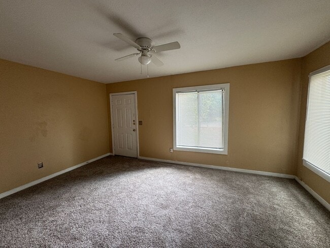 1203 E Avenue G in Killeen, TX - Building Photo - Building Photo
