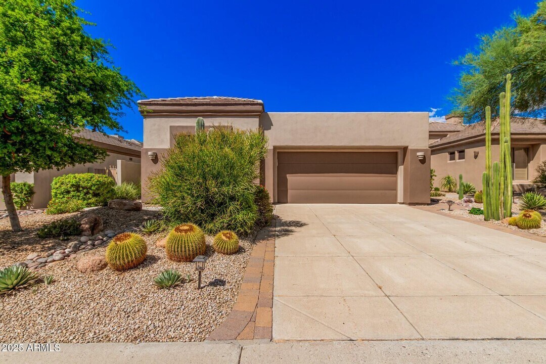 6584 Shooting Star Way in Scottsdale, AZ - Building Photo