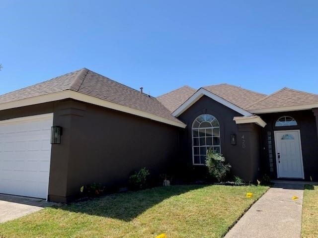 420 Cinnamon Teal Loop in Laredo, TX - Building Photo