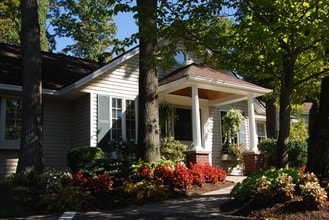 Oak Brook Commons in Clifton Park, NY - Building Photo - Building Photo