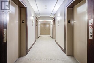 35-2135 Balmuto St in Toronto, ON - Building Photo - Building Photo