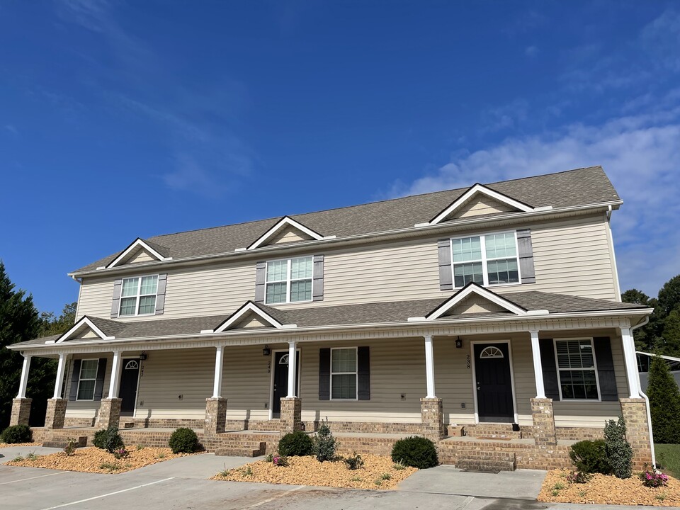 280 Beals Chapel in Lenoir City, TN - Building Photo