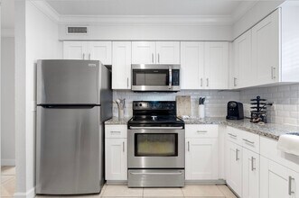 BC Tampa in Tampa, FL - Building Photo - Building Photo