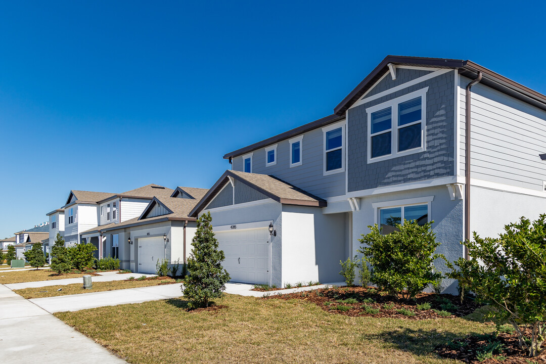 Valleybrook in Brooksville, FL - Building Photo