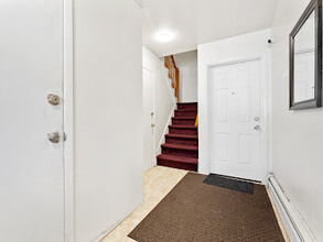 4445 Seton Ave. Room!!! in Bronx, NY - Building Photo - Building Photo