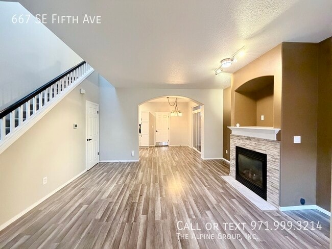 667 SE 5th Ave in Hillsboro, OR - Building Photo - Building Photo