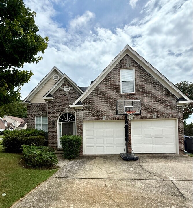 1811 Deer Valley Ln in Hoover, AL - Foto de edificio