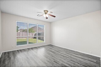 30218 Legacy Pines Dr in Spring, TX - Building Photo - Building Photo