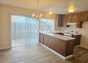 18671 Eisenhower St in Salinas, CA - Building Photo - Building Photo