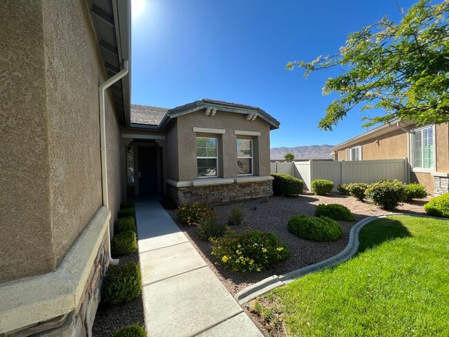 10427 Silverwood Rd in Apple Valley, CA - Building Photo - Building Photo