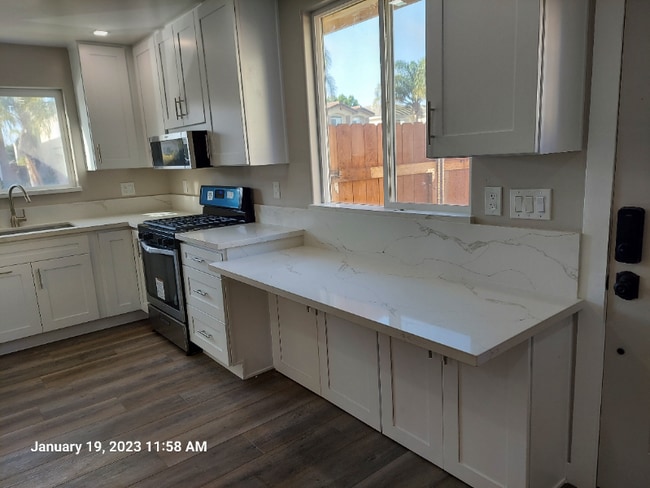 1830 Berkeley Way in Santa Maria, CA - Building Photo - Building Photo
