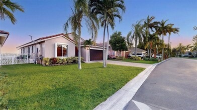 13524 SW 144th Ter in Miami, FL - Building Photo - Building Photo