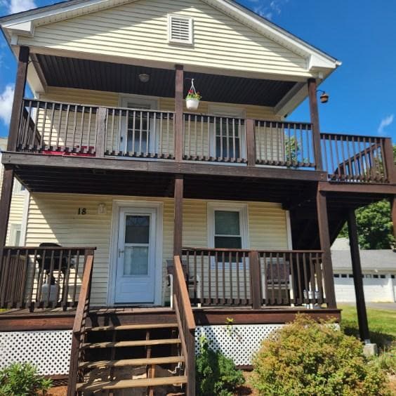 18 Church St, Unit 2 in Uxbridge, MA - Building Photo - Building Photo