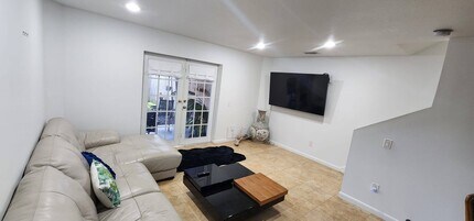 2338 Sunset Dr in West Palm Beach, FL - Foto de edificio - Building Photo