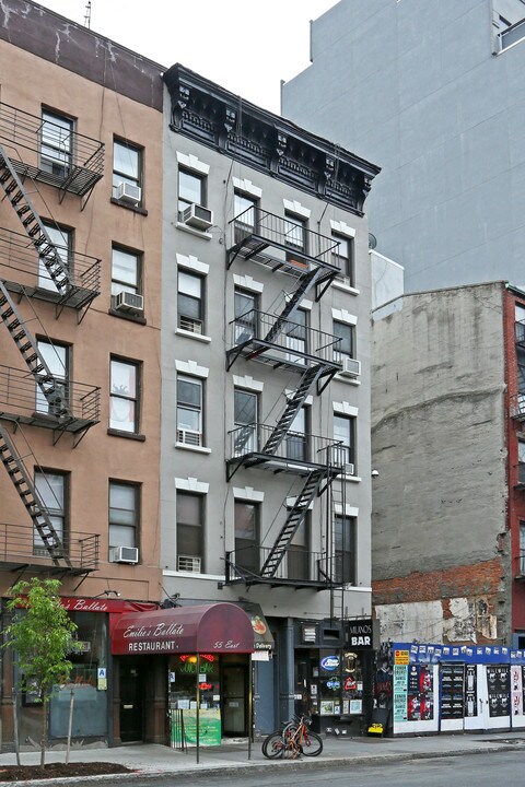 51 E Houston St in New York, NY - Building Photo