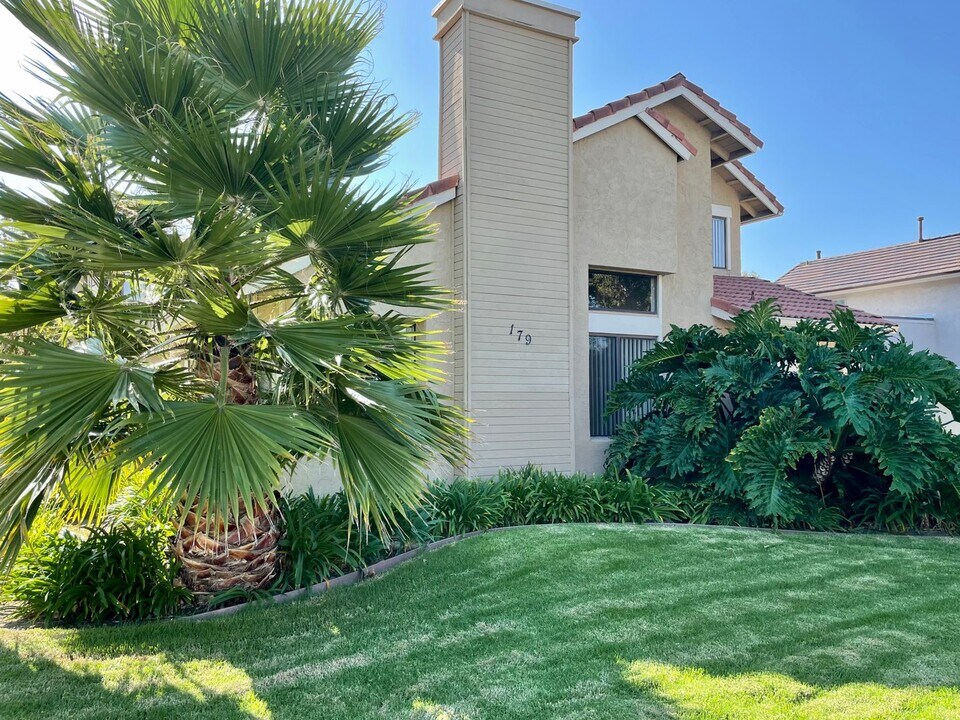 179 Avenida Las Brisas in Oceanside, CA - Building Photo