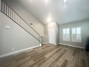 11713 Via Esperanza St in Las Vegas, NV - Building Photo - Building Photo