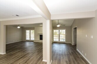 13810 Hunters Hawk in San Antonio, TX - Building Photo - Building Photo