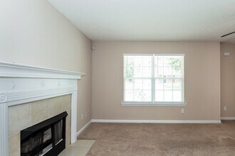 1405 Stephens Pond View in Loganville, GA - Building Photo - Building Photo
