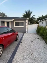 870 NW 84th Ter, Unit A in Miami, FL - Building Photo - Building Photo
