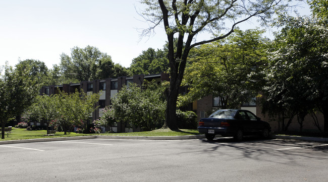 Briarcliff Townhomes in Fairfax, VA - Building Photo - Building Photo