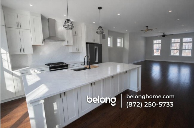 4922 S Cornell Ave, Unit X in Chicago, IL - Building Photo - Building Photo