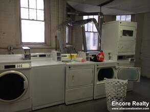 1179 Boylston St, Unit 16 in Boston, MA - Building Photo - Building Photo