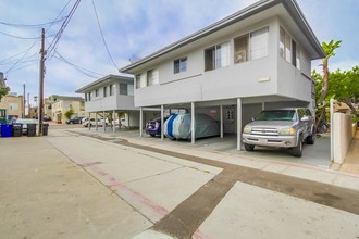 801-807 Coronado Ct in San Diego, CA - Building Photo - Building Photo