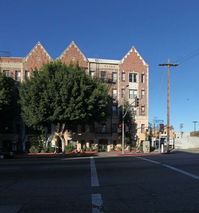 Hollymont Apartments in Los Angeles, CA - Building Photo