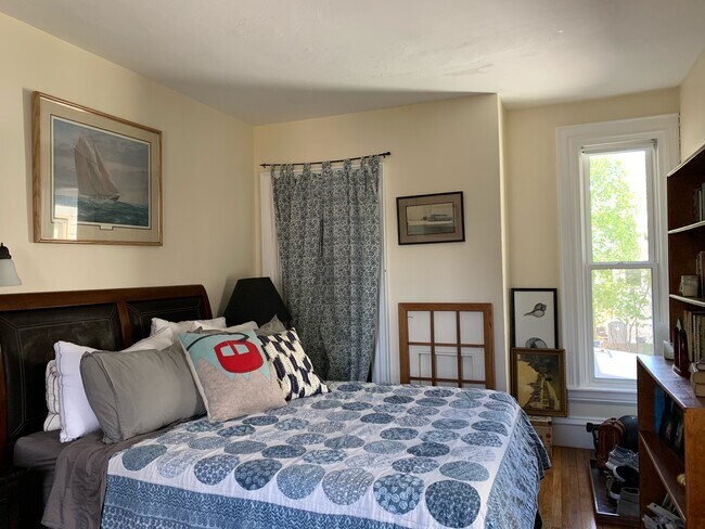 5 Day St, Unit 2 in Cambridge, MA - Building Photo - Building Photo