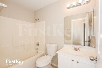 5225 Meadow Rock Ave in Las Vegas, NV - Building Photo - Building Photo