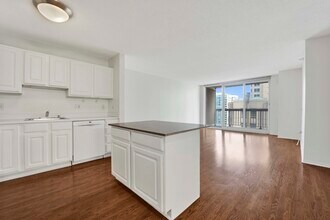 545 N Dearborn St in Chicago, IL - Building Photo - Building Photo