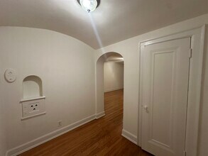 1914 N Prospect Ave in Milwaukee, WI - Foto de edificio - Building Photo