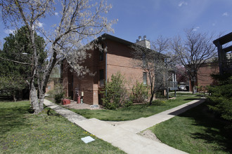 Gregory Creek Townhomes in Boulder, CO - Building Photo - Building Photo