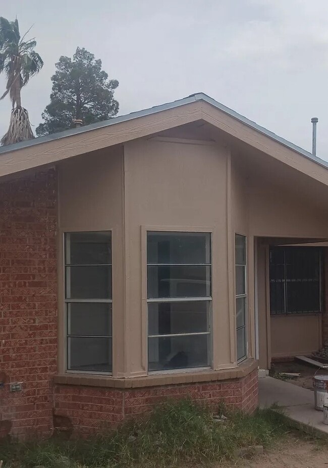 property at 850 Los Surcos Rd