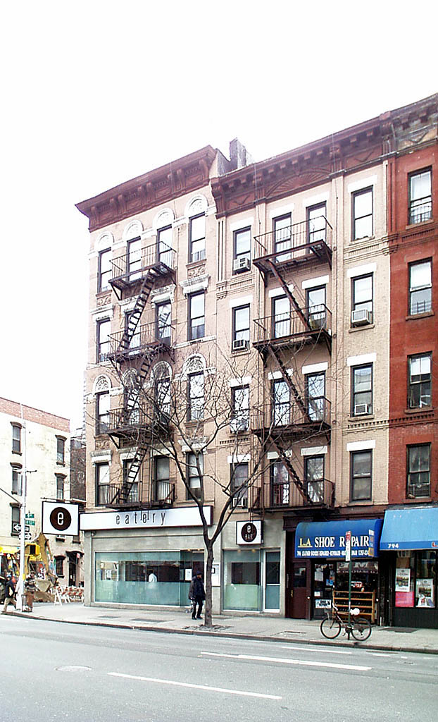 798 Ninth Ave in New York, NY - Building Photo - Building Photo