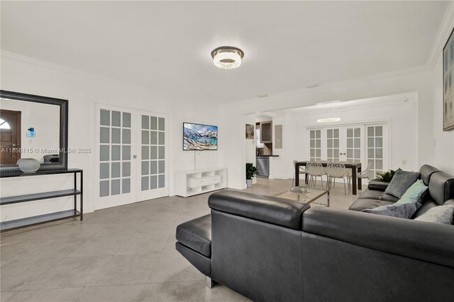 331 189th Terrace in Sunny Isles Beach, FL - Building Photo - Building Photo